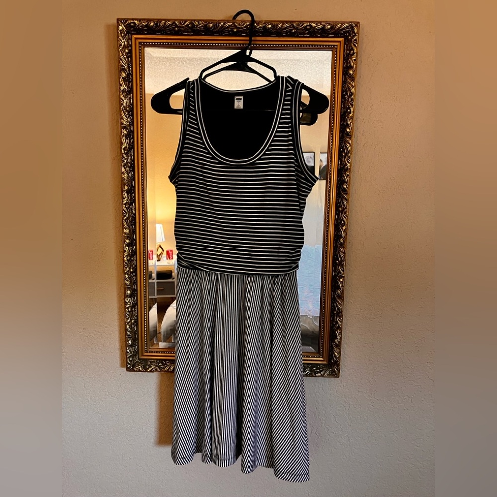 Old Navy Black and White Dress